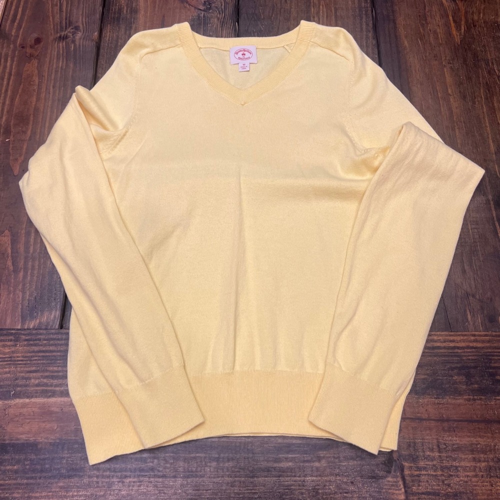 Brooks Brothers Red Fleece Yellow V Neck Sweater Mens Med Cotton Cashmere Blend‎